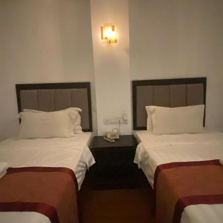 Kk Waterfront Hotel Кота Кинабалу Екстериор снимка
