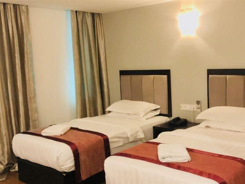 Kk Waterfront Hotel Кота Кинабалу Екстериор снимка