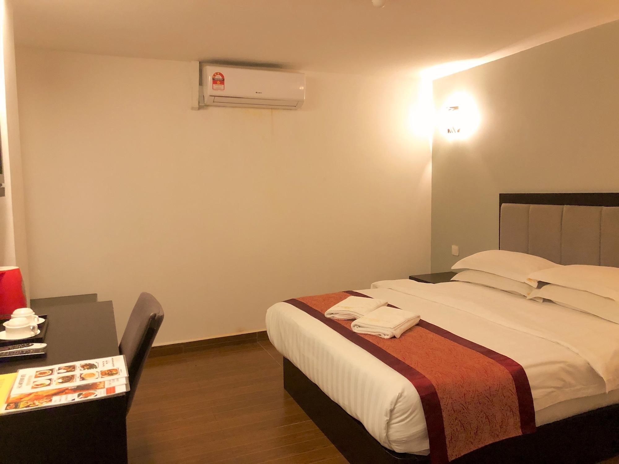 Kk Waterfront Hotel Кота Кинабалу Екстериор снимка