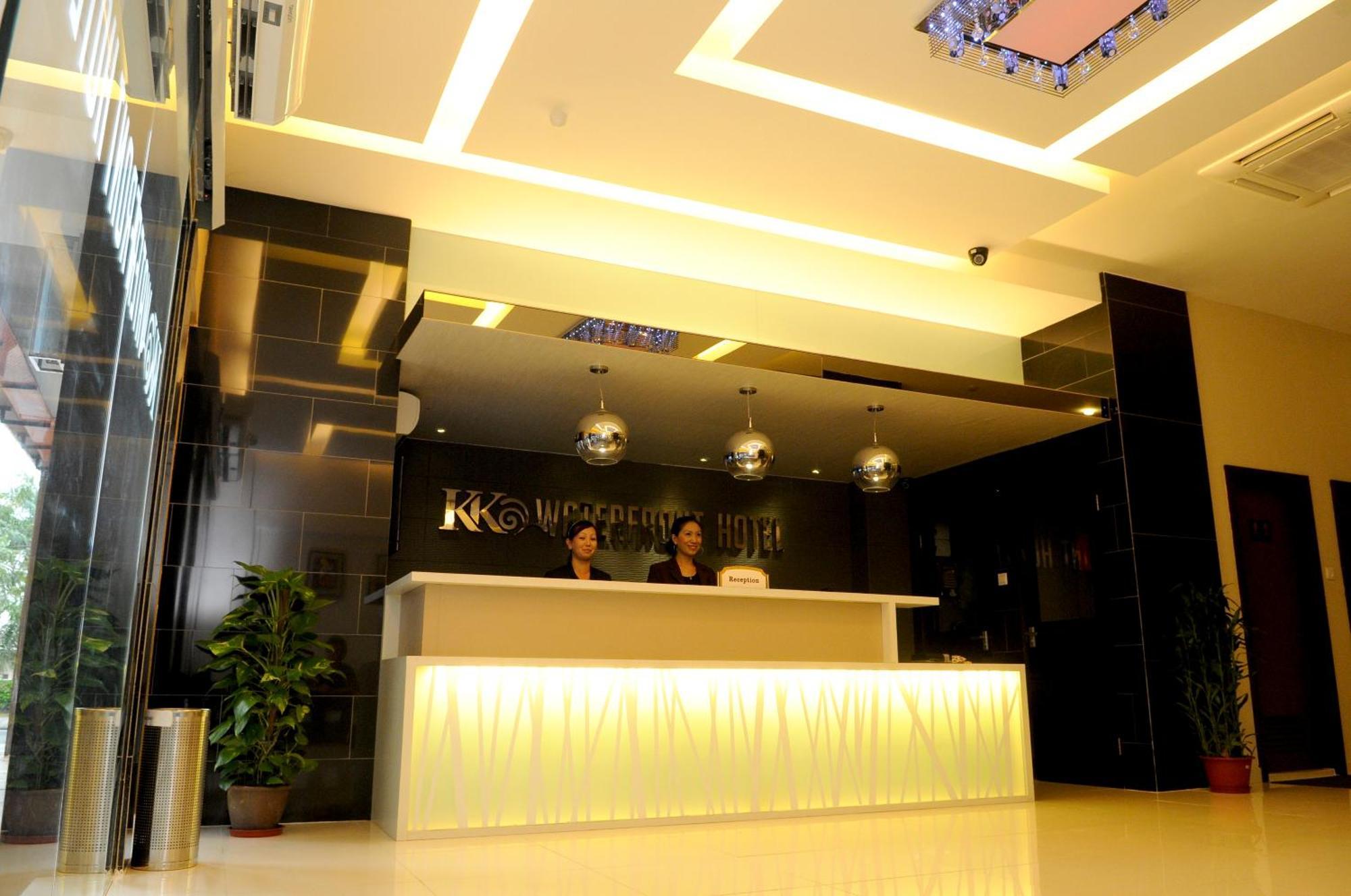 Kk Waterfront Hotel Кота Кинабалу Екстериор снимка